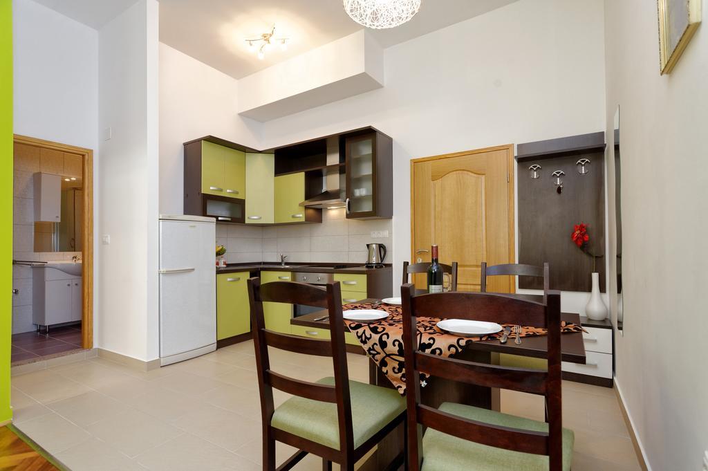 Apartment Eliana Zára Szoba fotó