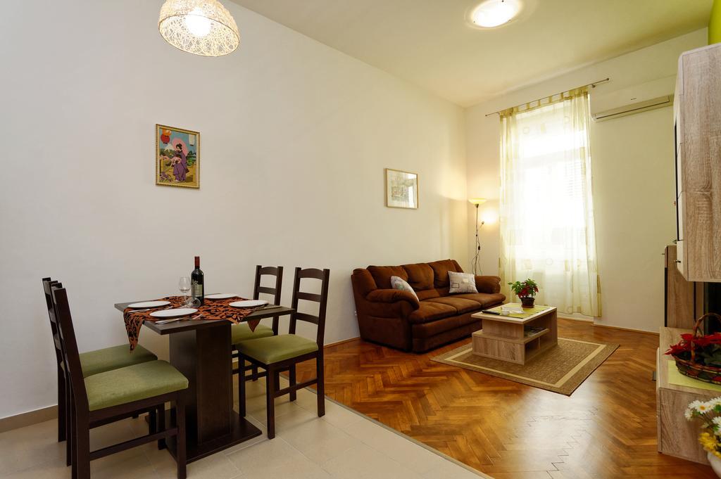 Apartment Eliana Zára Szoba fotó